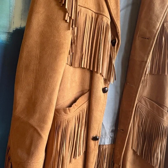 Vintage Women's Tan Suede Fringe Leather Jacket - Picture 3 of 12